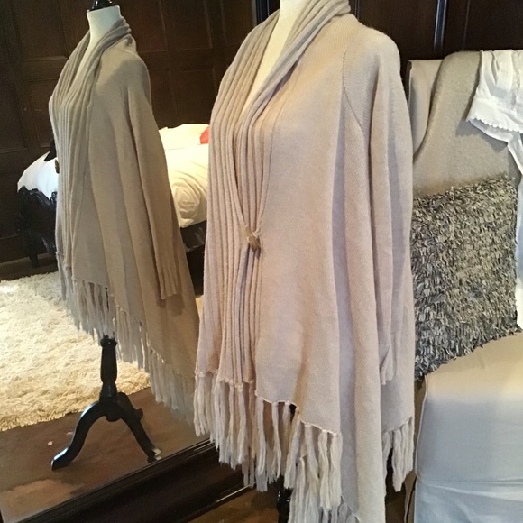 BB Dakota Long sweater wrap, small, EUC - Picture 3 of 8